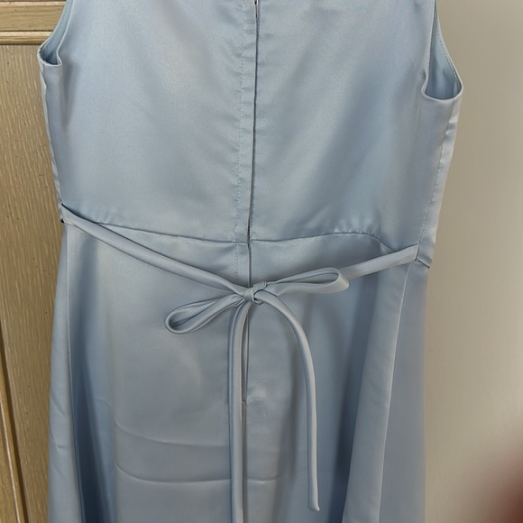 Girls size 8 formal dress. Baby blue with rosettes - Picture 3 of 4